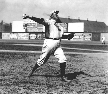687px-Cy_young_pitching